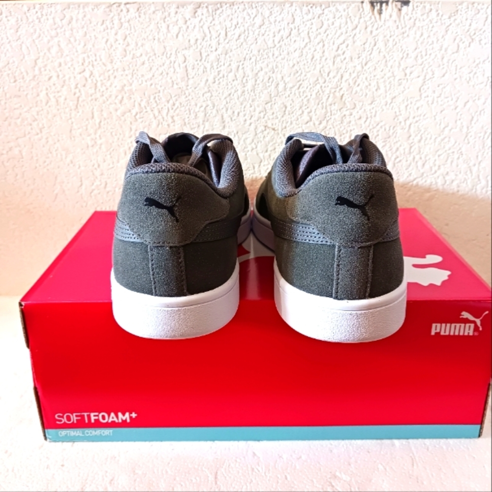Puma - Picture 3 of 4